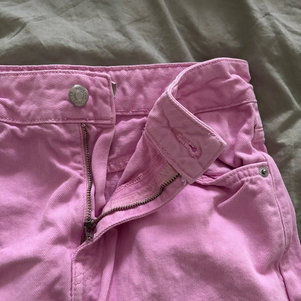🌸 Pink Denim Skirt 🌸 - Picture 3 of 7